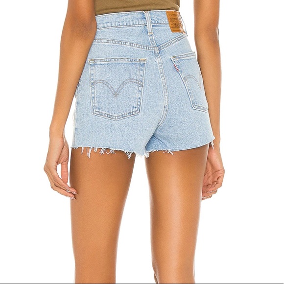 Levi’s Ribcage cut off short in Tango Pulse light - Picture 6 of 11